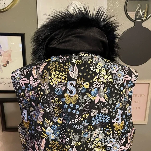 Sui by Anna Sui Colorful Tapestry Fur Vest L - Picture 13 of 17